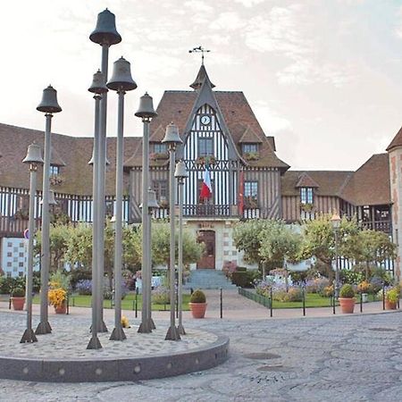 Le Cyrano, Deauville - App. T2 Proche De La Mer Kültér fotó