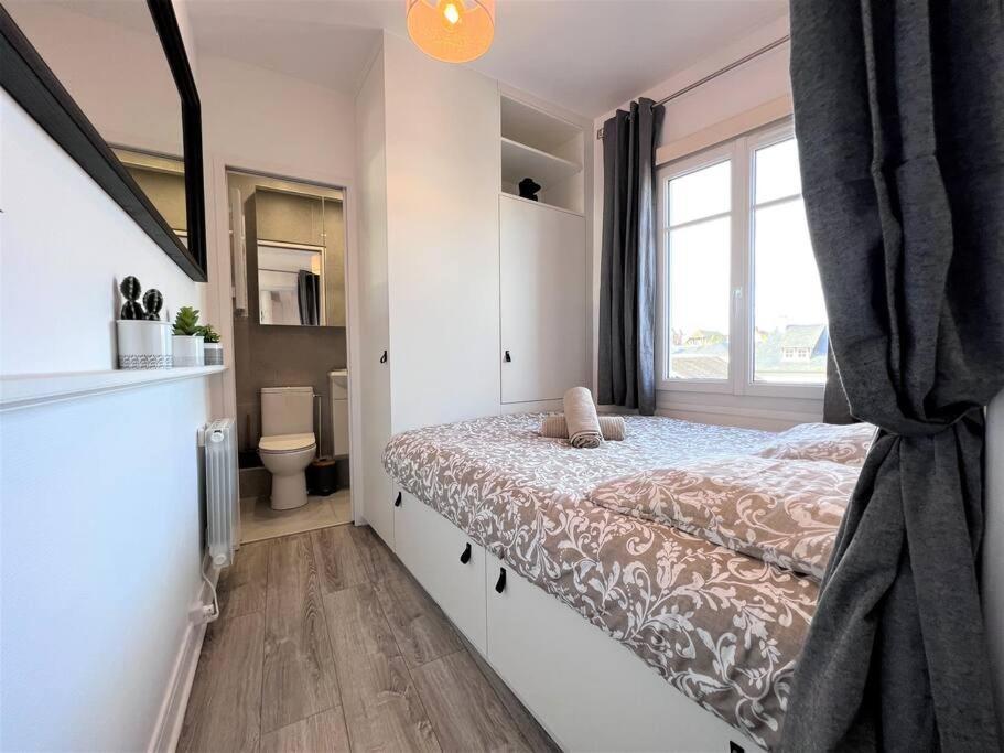 Le Cyrano, Deauville - App. T2 Proche De La Mer Kültér fotó