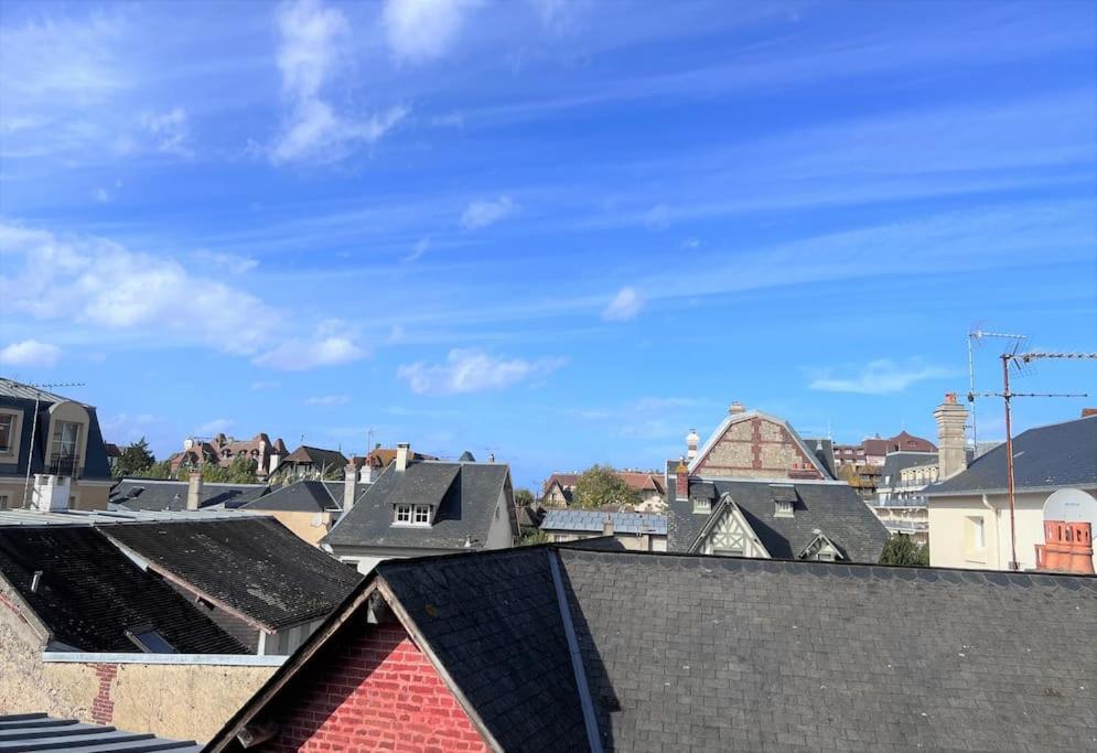 Le Cyrano, Deauville - App. T2 Proche De La Mer Kültér fotó
